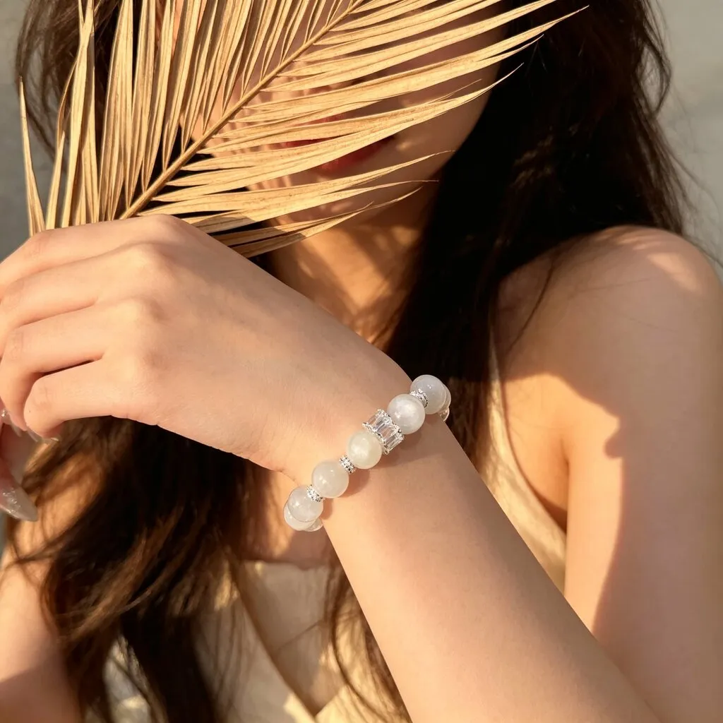 Silver Stillness — Mindfulness Crystal detail 3
